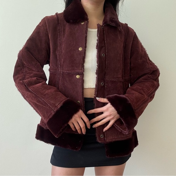 Vintage burgundy suede and faux fur shearling coat - Picture 3 of 9